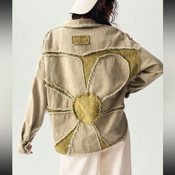 Flower jacket shacket button down long sleeve collar green floral NWT distressed - Picture 2 of 3